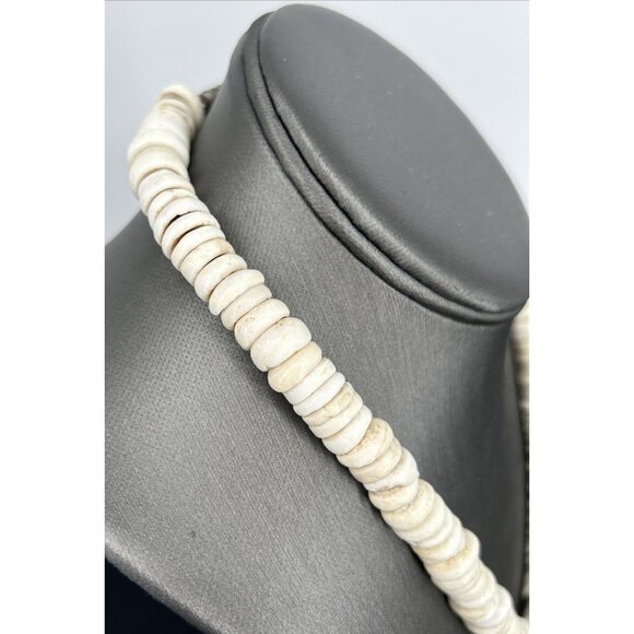 Puka Shell Necklace Shark Jaw Pendant Large Shells 8.5mm 16" Long Vintage - Picture 8 of 8